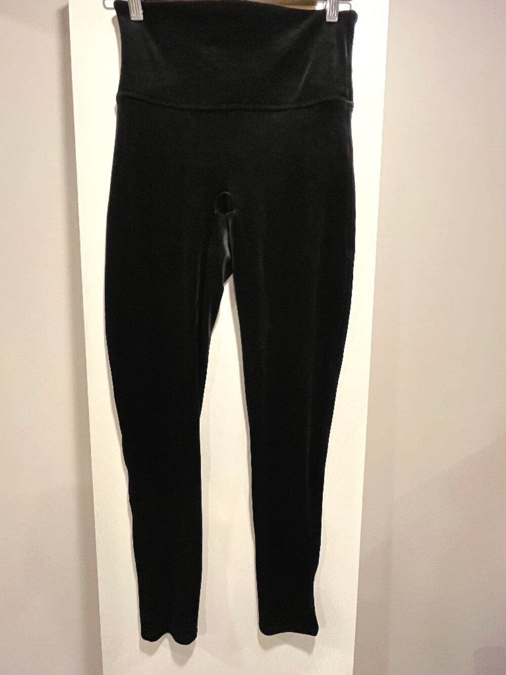 Spanx Velvet High Rise Leggings‎ Very Black Size Large - Holiday and Parties